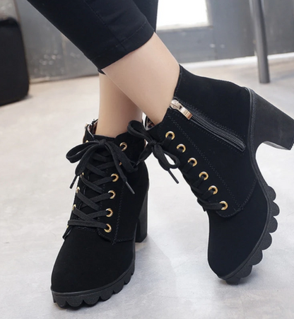 MONTANA – Stivaletti con Tacco e Fibbia