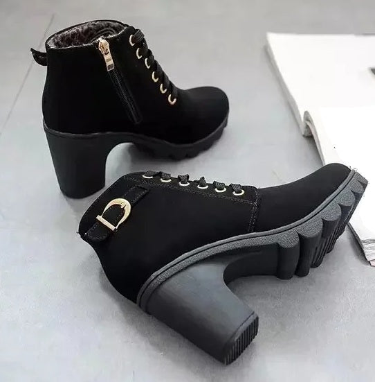 MONTANA – Stivaletti con Tacco e Fibbia